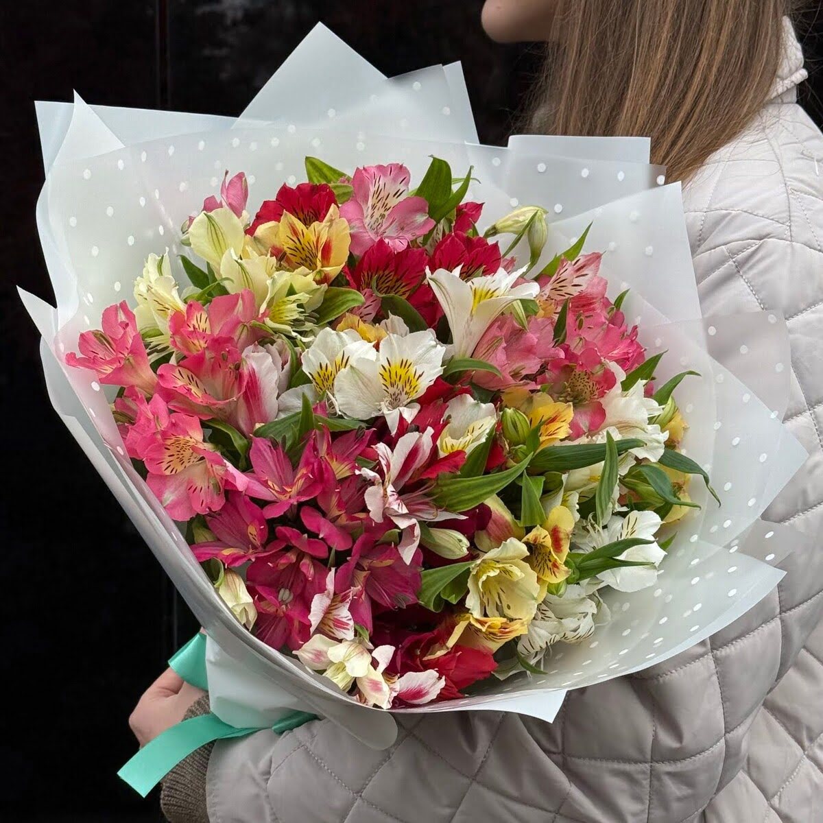 15 веток альстромерий